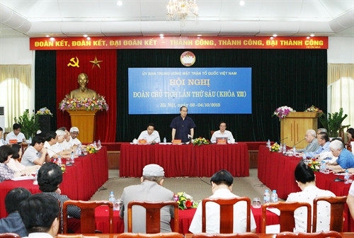 Hội nghị Đoàn Chủ tịch Uỷ ban Trung ương MTTQ Việt Nam lần thứ sáu (khoá VIII) góp ý vào Dự thảo văn kiện Đại hội XII của Đảng, ngày 4/10/2015. Ảnh Nguyễn Dân – TTXVN Hội nghị Đoàn Chủ tịch Uỷ ban Trung ương MTTQ Việt Nam lần thứ sáu (khoá VIII) góp ý vào Dự thảo văn kiện Đại hội XII của Đảng, ngày 4/10/2015. Ảnh Nguyễn Dân – TTXVN