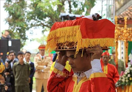 Rước Hịch văn tại Lễ hội Minh Thề. Ảnh: An Đăng - TTXVN