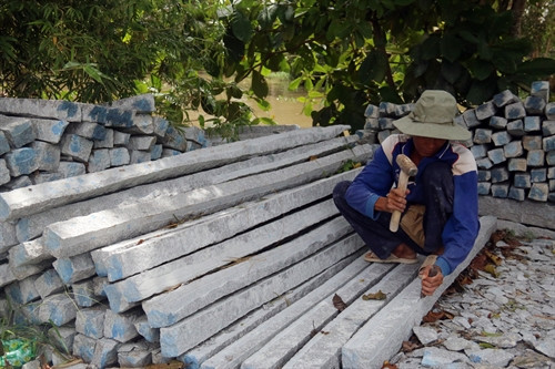 Nghề chẻ đá truyền thống ở Thổ Sơn ảnh 1