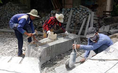 Nghề chẻ đá truyền thống ở Thổ Sơn ảnh 5