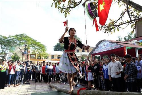 Chương trình vui Tết cho học sinh dân tộc nội trú ảnh 5 Chương trình vui Tết cho học sinh dân tộc nội trú ảnh 5