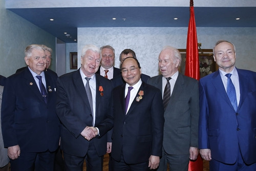 Thủ tướng Nguyễn Xuân Phúc tiếp Hội cựu chiến binh và Hội hữu nghị Liên bang Nga - Việt Nam. Ảnh: Thống Nhất/TTXVN