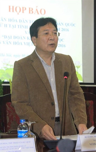 Thứ trường Bộ VHTTDL Vương Duy Biên phát biểu tại buổi họp báo