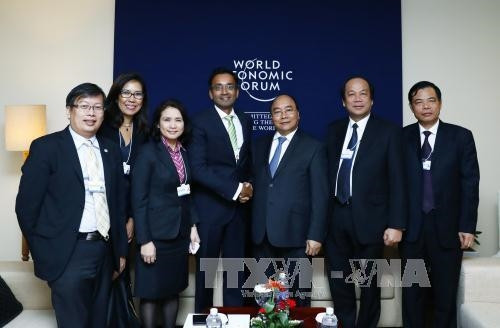 Thủ tướng Nguyễn Xuân Phúc tiếp Giám đốc toàn cầu Tập đoàn CISCO Goh Seow Hiong. Ảnh: Thống Nhất - TTXVN. Thủ tướng Nguyễn Xuân Phúc tiếp Giám đốc toàn cầu Tập đoàn CISCO Goh Seow Hiong. Ảnh: Thống Nhất - TTXVN.