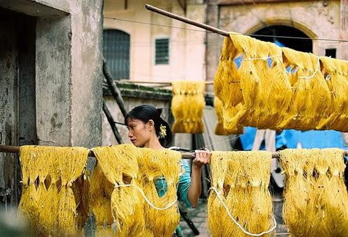 Tơ Cổ Chất được làm thủ công hay bằng máy cũng đều rất đẹp và có chất lượng tốt. Ảnh: internet