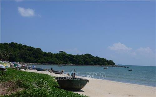 Rạng Nam Ô (mũi Hạc) tương truyền là nơi Huyền Trân công chúa dừng chân trước khi lên thuyền hồi hương, xưa nay vẫn được dân làng gìn giữ như một khu rừng thiêng. Ảnh: Quốc Dũng - TTXVN Rạng Nam Ô (mũi Hạc) tương truyền là nơi Huyền Trân công chúa dừng chân trước khi lên thuyền hồi hương, xưa nay vẫn được dân làng gìn giữ như một khu rừng thiêng. Ảnh: Quốc Dũng - TTXVN