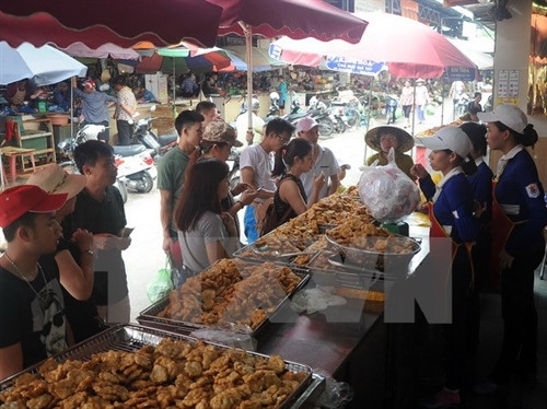 Chả mực là món ăn được nhiều khách hàng lựa chọn khi đến với Hạ Long