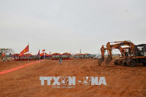 Quang cảnh lễ khởi công chợ biên giới kiểu mẫu. Ảnh: Minh Hưng P/v TTXVN tại Campuchia Quang cảnh lễ khởi công chợ biên giới kiểu mẫu. Ảnh: Minh Hưng P/v TTXVN tại Campuchia