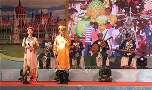 Các tiết mục biểu diễn tại Liên hoan. Ảnh: Ánh Tuyết - TTXVN