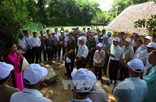 Tháng 5 về thăm quê Bác ảnh 2 Tháng 5 về thăm quê Bác ảnh 2