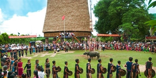 Không gian văn hóa cồng chiêng Tây Nguyên. Nguồn: Internet Không gian văn hóa cồng chiêng Tây Nguyên. Nguồn: Internet