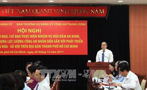 Ông Nguyễn Thiện Nhân, Ủy viên Bộ Chính trị, Bí thư Thành ủy Thành phố Hồ Chí Minh phát biểu khai mạc Hội nghị. Ảnh: Xuân Khu - TTXVN Ông Nguyễn Thiện Nhân, Ủy viên Bộ Chính trị, Bí thư Thành ủy Thành phố Hồ Chí Minh phát biểu khai mạc Hội nghị. Ảnh: Xuân Khu - TTXVN