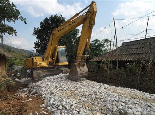 Trong 2016, tỉnh Sơn La nâng cấp đường giao thông đến trung tâm của 12 xã Trong 2016, tỉnh Sơn La nâng cấp đường giao thông đến trung tâm của 12 xã