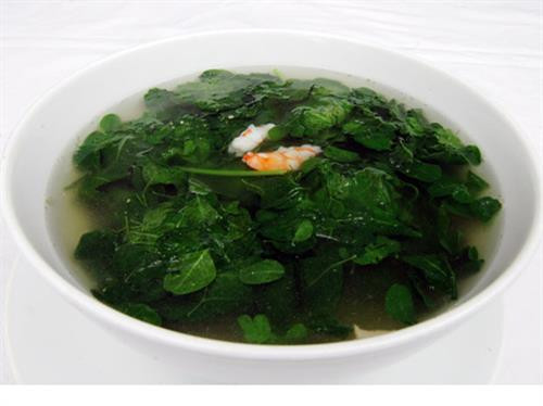 Canh rau chùm ngây có giá trị dinh dưỡng cao