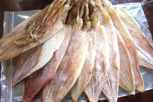 Mẹo chọn mực tươi ngon như dân biển ảnh 2