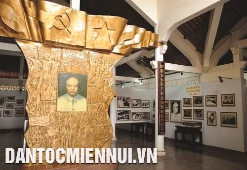 Nhà trưng bày hình ảnh, hiện vật giới thiệu cuộc đời, sự nghiệp Chủ tịch Tôn Đức Thắng. Ảnh: An Hiếu