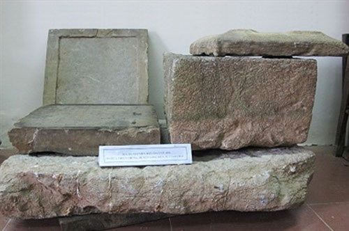 Bia “Xá lợi Tháp Minh”. Bia “Xá lợi Tháp Minh”.