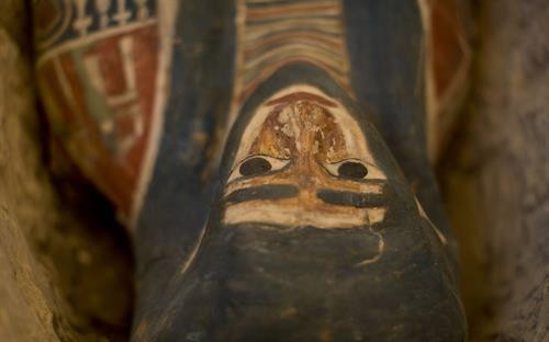 Cổ vật được khai quật ở các kim tự tháp trong khu Dahshur. Ảnh: AP Cổ vật được khai quật ở các kim tự tháp trong khu Dahshur. Ảnh: AP