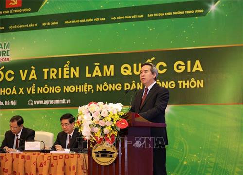 Đồng chí Nguyễn Văn Bình, Ủy viên Bộ Chính trị, Bí thư Trung ương Đảng, Trưởng Ban Kinh tế Trung ương phát biểu khai mạc hội nghị. Ảnh: Phương Hoa – TTXVN Đồng chí Nguyễn Văn Bình, Ủy viên Bộ Chính trị, Bí thư Trung ương Đảng, Trưởng Ban Kinh tế Trung ương phát biểu khai mạc hội nghị. Ảnh: Phương Hoa – TTXVN