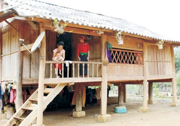 Một ngôi nhà sàn của người Xinh Mun