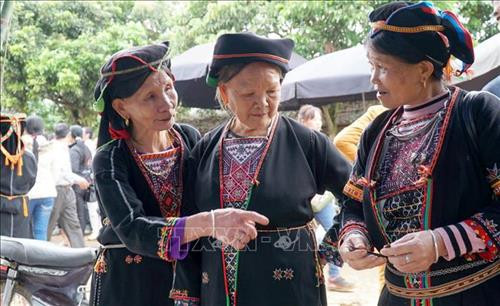 Chợ Thụt thật sự là nơi lưu giữ hồn quê và bản sắc văn hóa dân tộc độc đáo của địa phương. Ảnh: Văn Tý-TTXVN Chợ Thụt thật sự là nơi lưu giữ hồn quê và bản sắc văn hóa dân tộc độc đáo của địa phương. Ảnh: Văn Tý-TTXVN