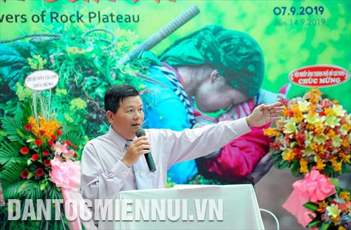 NSNA Trần Cao Bảo Long chia sẻ về những tác phẩm ảnh của mình tại triễn lãm