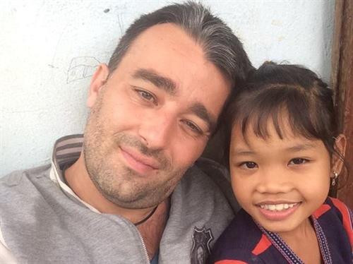 Nhiếp ảnh gia người Pháp kể chuyện bằng hình ảnh. Nhiếp ảnh gia người Pháp kể chuyện bằng hình ảnh.