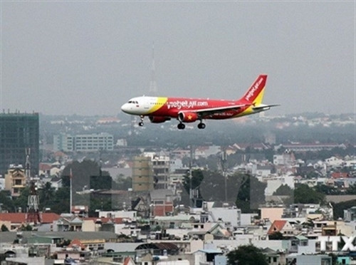 Máy bay Airbus A320-200 của Vietjet Air. Ảnh: Trịnh Ngọc Khánh/TTXVN Máy bay Airbus A320-200 của Vietjet Air. Ảnh: Trịnh Ngọc Khánh/TTXVN