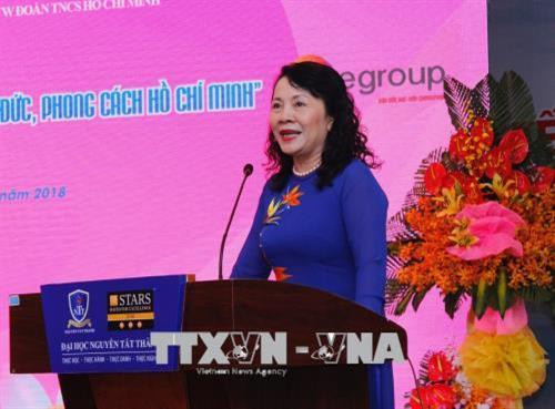 Thứ trưởng Bộ Giáo dục và Đào tạo Nguyễn Thị Nghĩa phát biểu tại lễ tổng kết cuộc thi. Ảnh: Thu Hoài - TTXVN