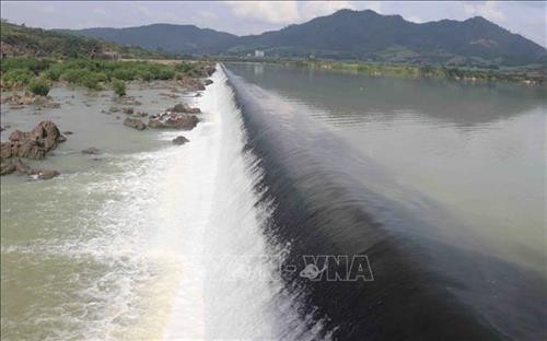 Công trình Đại thủy nông Đồng Cam góp phần đưa cánh đồng Tuy Hòa trở thành vựa lúa của miền Trung. Ảnh: Phạm Cường - TTXVN Công trình Đại thủy nông Đồng Cam góp phần đưa cánh đồng Tuy Hòa trở thành vựa lúa của miền Trung. Ảnh: Phạm Cường - TTXVN