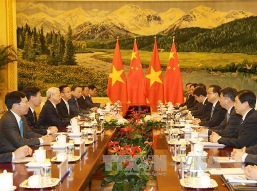 Tổng Bí thư Nguyễn Phú Trọng hội kiến với Uỷ viên Thường vụ Bộ Chính trị, Thủ tướng Quốc vụ viện Trung Quốc Lý Khắc Cường. Ảnh: Trí Dũng/TTXVN Tổng Bí thư Nguyễn Phú Trọng hội kiến với Uỷ viên Thường vụ Bộ Chính trị, Thủ tướng Quốc vụ viện Trung Quốc Lý Khắc Cường. Ảnh: Trí Dũng/TTXVN