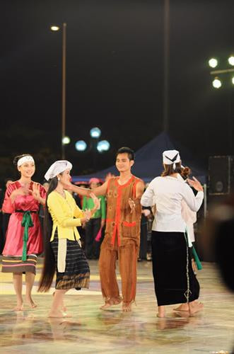 Trang phục nam, nữ dân tộc Thổ Trang phục nam, nữ dân tộc Thổ