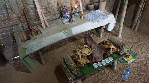 Lễ vật cúng trong Lễ cúng rằm tháng bảy của người Dao. Ảnh: Hoàng Tâm