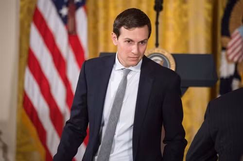 Ông Jared Kushner tại cuộc họp báo ở Washington, DC ngày 16/2. AFP/TTXVN
