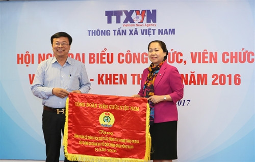 Thông tấn xã Việt Nam tổ chức hội nghị đại biểu công chức, viên chức và thi đua khen thưởng năm 2016 ảnh 14