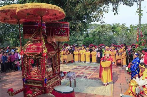 Phần tế lễ nhớ ơn Tướng Hoàng Công Chất. Ảnh: Xuân Tư – TTXVN