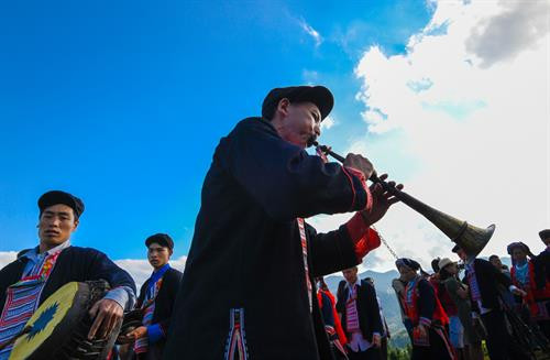 Lễ hội nhuốm màu huyền bí của người Dao ảnh 7 Lễ hội nhuốm màu huyền bí của người Dao ảnh 7