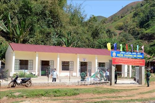 Điểm trường mầm non khu Nà Mòn trong ngày khánh thành. Ảnh: Quang Quyết-TTXVN Điểm trường mầm non khu Nà Mòn trong ngày khánh thành. Ảnh: Quang Quyết-TTXVN