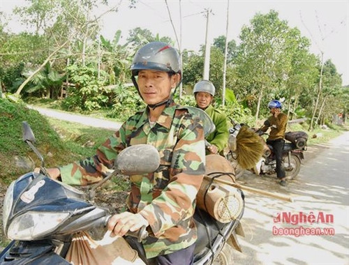 Nghề săn ong mật Thanh Chương ảnh 1 Nghề săn ong mật Thanh Chương ảnh 1