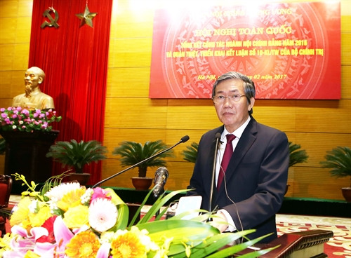 Đồng chí Đinh Thế Huynh, Ủy viên Bộ Chính trị, Thường trực Ban Bí thư phát biểu tại hội nghị. Ảnh: Nguyễn Dân -TTXVN