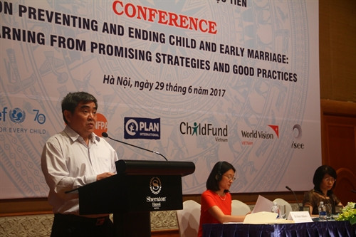 Ông Hà Hùng, Thứ trưởng, Phó Chủ nhiệm Ủy ban Dân tộc phát biểu tại Hội thảo