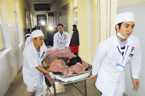 Tỉnh Lâm Đồng phấn đấu đến hết năm 2015 có 70% dân số tham gia bảo hiểm y tế Tỉnh Lâm Đồng phấn đấu đến hết năm 2015 có 70% dân số tham gia bảo hiểm y tế