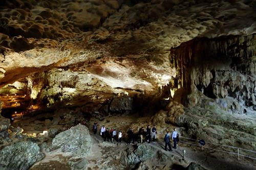 Vịnh Hạ Long - di sản thiên nhiên của thế giới ảnh 4 Vịnh Hạ Long - di sản thiên nhiên của thế giới ảnh 4