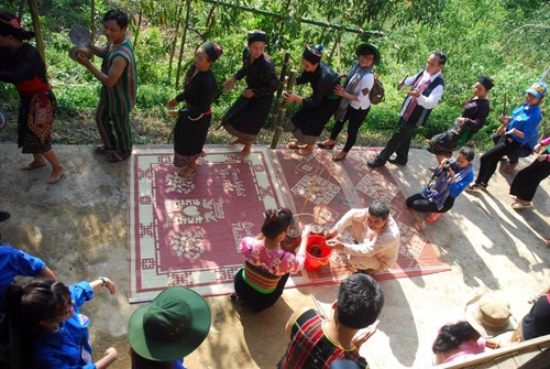 Tết mừng tiếng sấm của đồng bào Ơ Đu ảnh 5