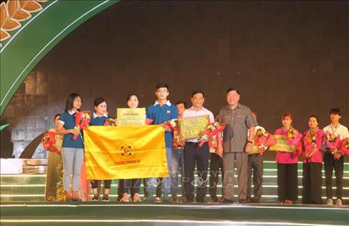 Trao giải cuộc thi Gạo ngon thương hiệu Việt . Ảnh: Lê Thúy Hằng - TTXVN Trao giải cuộc thi Gạo ngon thương hiệu Việt . Ảnh: Lê Thúy Hằng - TTXVN