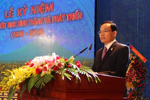 Bí thư Tỉnh ủy Tây Ninh Trần Lưu Quang phát biểu tại lễ kỷ niệm Bí thư Tỉnh ủy Tây Ninh Trần Lưu Quang phát biểu tại lễ kỷ niệm