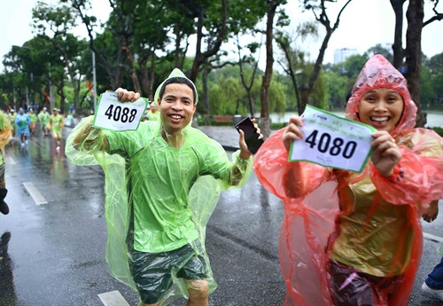 Niềm vui tham gia Chương trình "Chạy vì cuộc sống xanh - sạch - đẹp 2016". Ảnh: Minh Quyết – TTXVN Niềm vui tham gia Chương trình "Chạy vì cuộc sống xanh - sạch - đẹp 2016". Ảnh: Minh Quyết – TTXVN