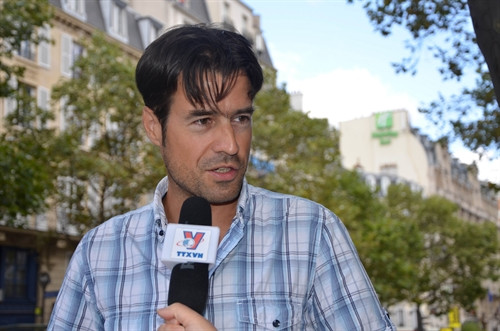 Tiến sĩ Pierre Journoud trả lời phỏng vấn TTXVN. Ảnh: Bích Hà - TTXVN Tiến sĩ Pierre Journoud trả lời phỏng vấn TTXVN. Ảnh: Bích Hà - TTXVN