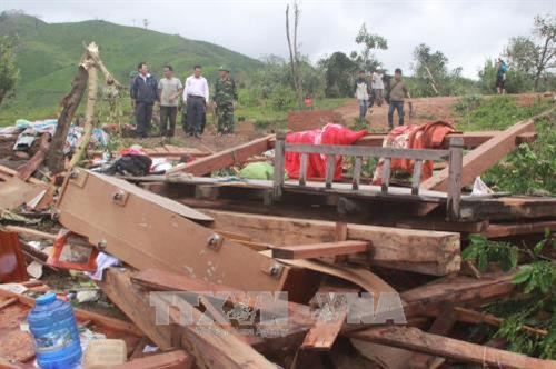Một ngôi nhà tại huyện Krông Bông (Đắk Lắk) bị sập hoàn toàn. Ảnh: Phạm Cường-TTXVN Một ngôi nhà tại huyện Krông Bông (Đắk Lắk) bị sập hoàn toàn. Ảnh: Phạm Cường-TTXVN