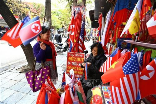 Những sản phẩm lưu niệm về Hội nghị thượng đỉnh Mỹ - Triều Tiên lần thứ hai thu hút khách du lịch ảnh 14 Những sản phẩm lưu niệm về Hội nghị thượng đỉnh Mỹ - Triều Tiên lần thứ hai thu hút khách du lịch ảnh 14